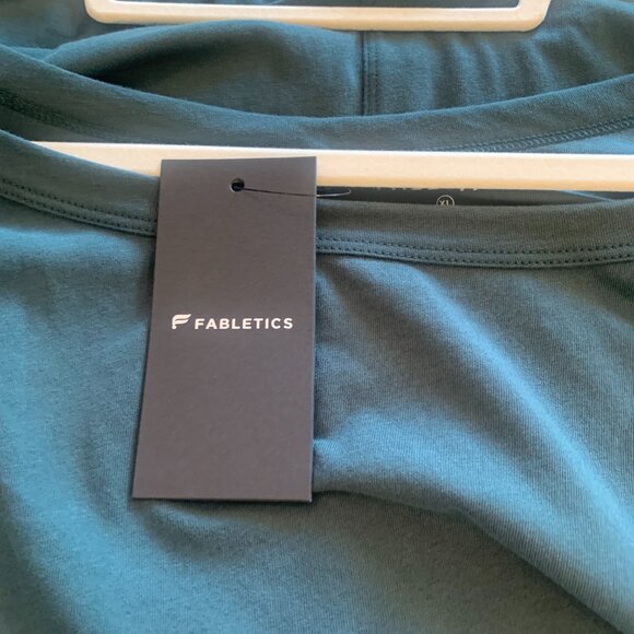 Fabletics XL Everpine 100 percent cotton top NWT - Picture 2 of 3